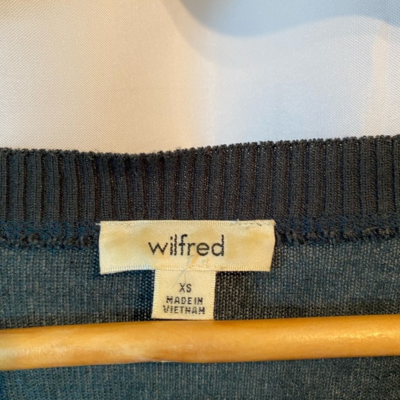 Aritzia open side sweater - Picture 3 of 4